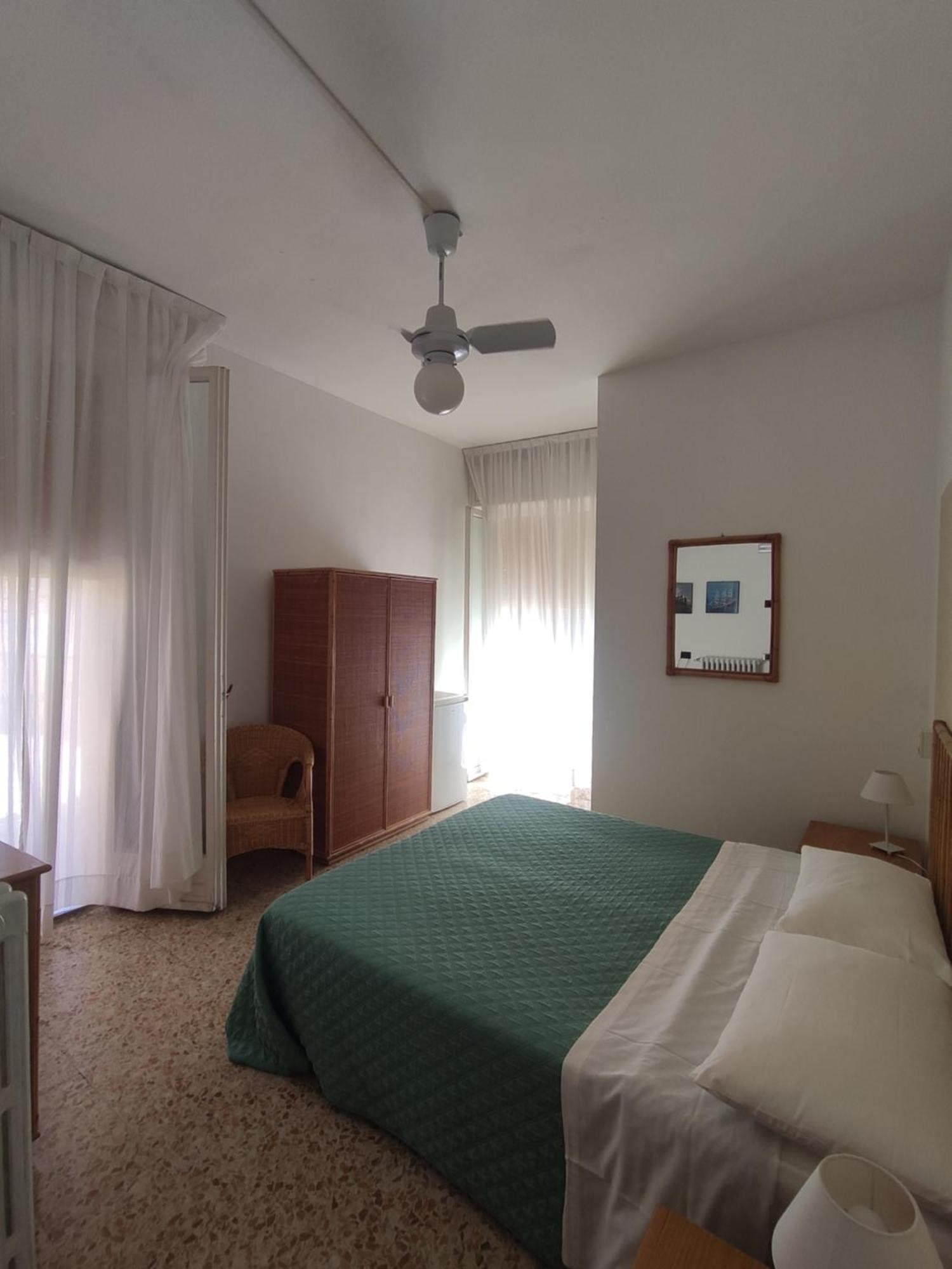 Hotel Imperia Marciana Marina  Zimmer foto